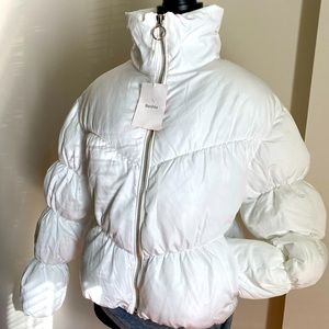 NEW WITH TAGS Gathered Puffer Jacket by Bershka Size: M